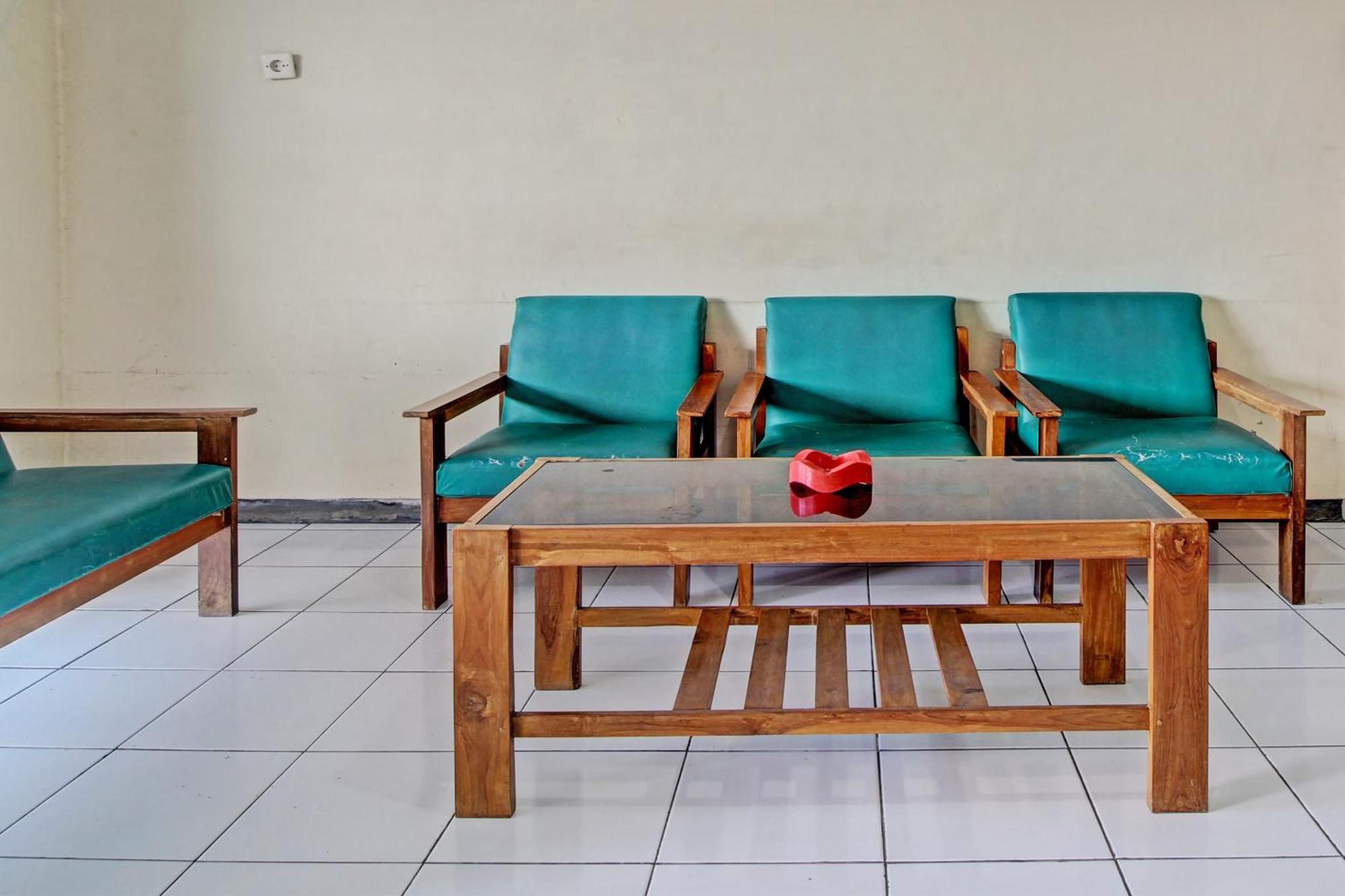 Oyo 92761 Hotel Sendang Asri Wonogiri Exterior foto