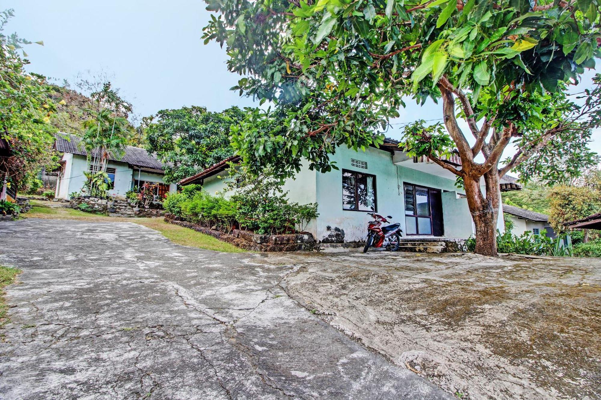 Oyo 92761 Hotel Sendang Asri Wonogiri Exterior foto